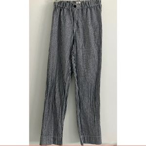 J. Galt (Brandy Melville) white and gray striped capri pants 98% cotton size S